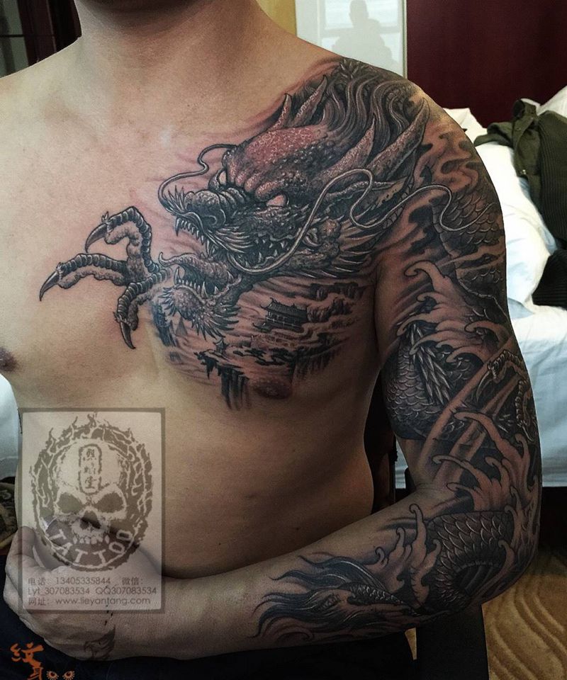 过肩龙纹身图片_成品肩部胸部手臂欧美传统写实国画动物宗教纹身图案