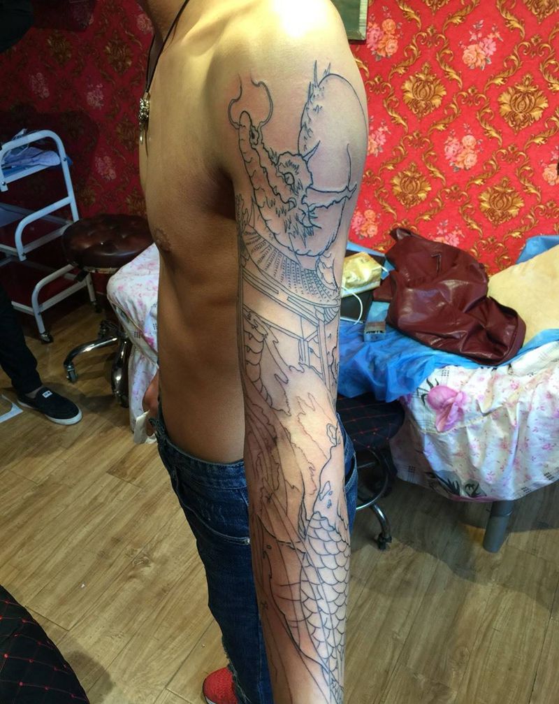 鲤鱼跃龙门纹身图片