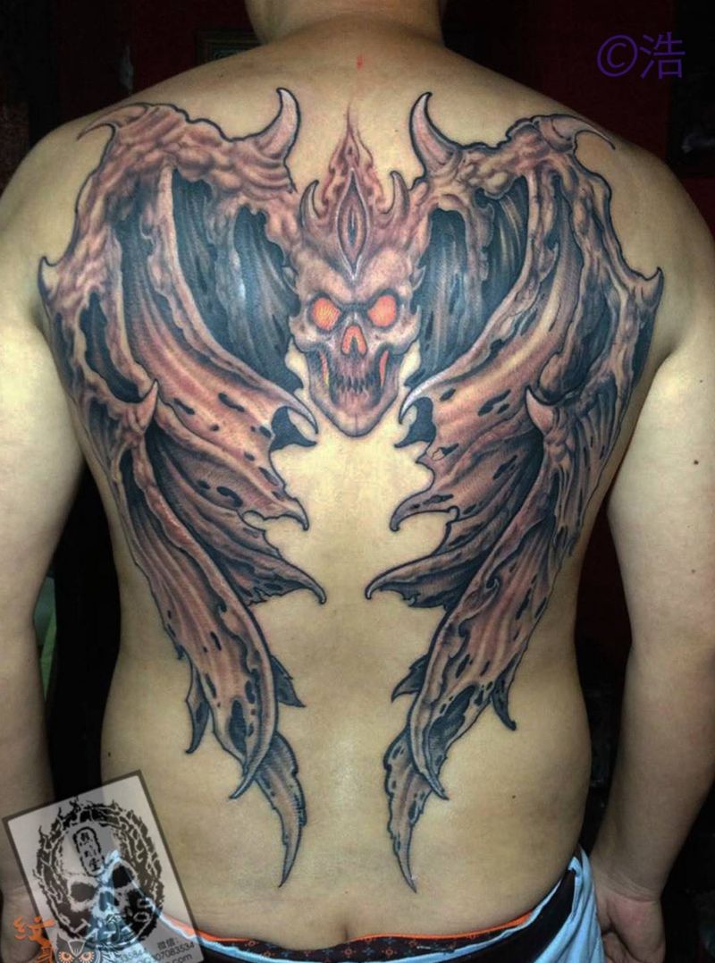 恶魔之翼纹身图片_成品背部欧美原创宗教纹身图案