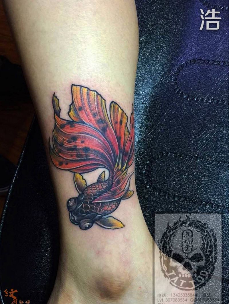 金鱼纹身图片_成品腿部传统原创动物遮盖作品纹身图案
