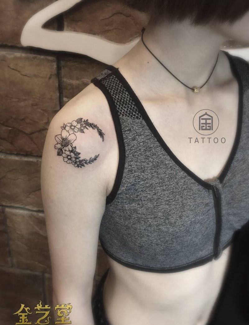 小作品纹身图片_成品胸部字符图腾植物纹身图案