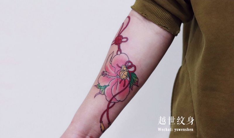 花纹身图片_手臂手部花纹身图案