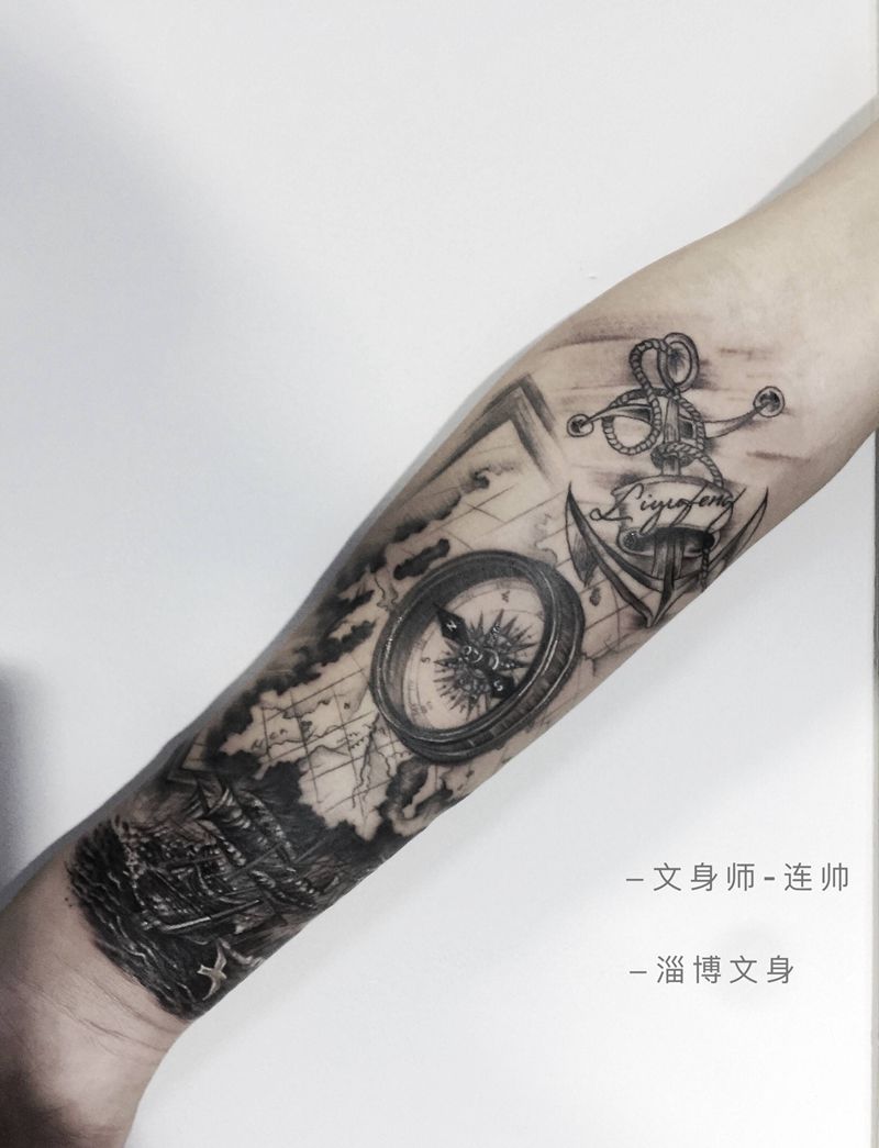 指南针纹身图片_手臂欧美写实纹身图案