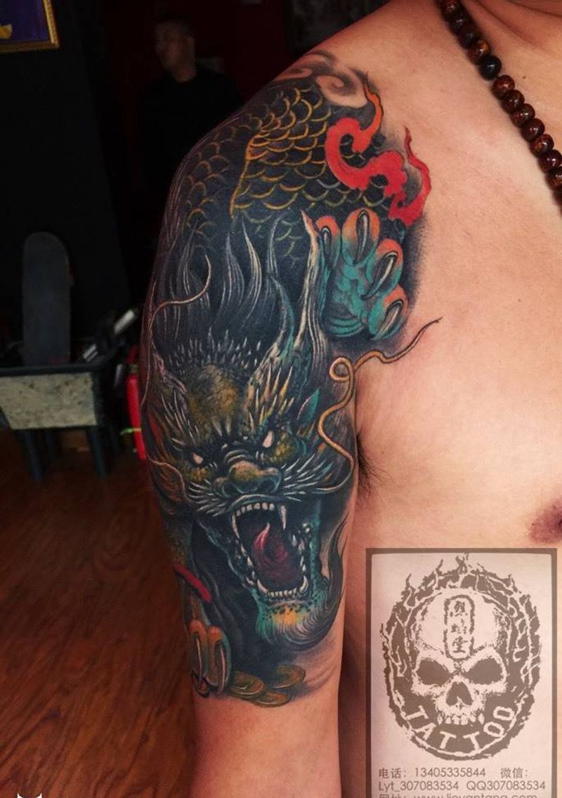 暴力遮盖 麒麟纹身图片_成品肩部传统动物遮盖作品神兽纹身图案