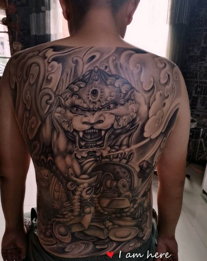 招财貔恘纹身图片_背部老传统纹身图案