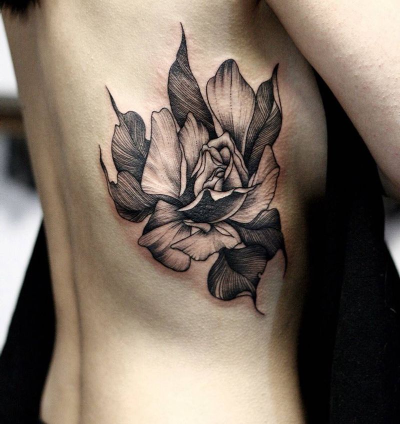 个性～花纹身图片_成品腰部欧美植物纹身图案