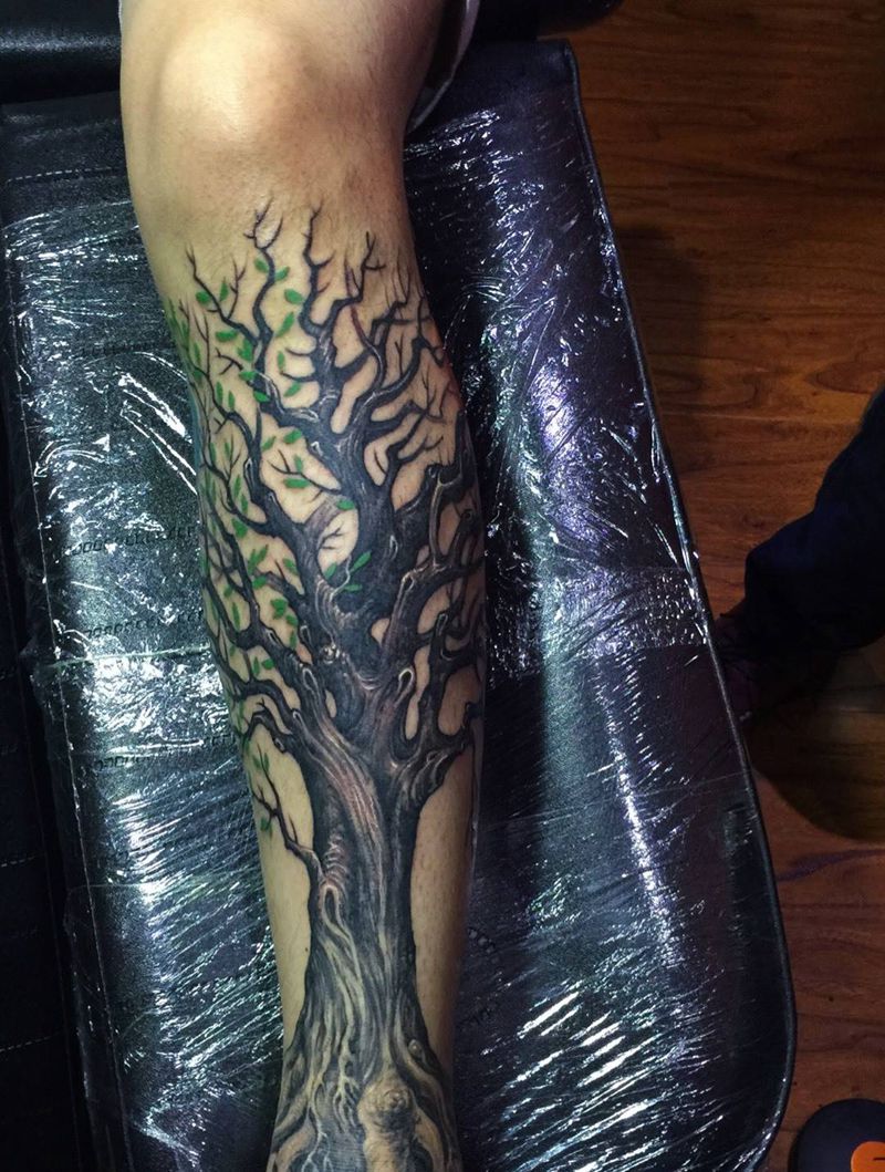 生灭之树纹身图片_成品脚部腿部欧美植物原创纹身图案