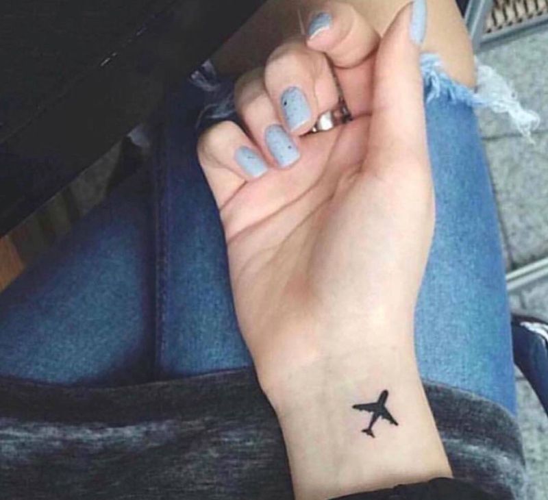 个性小纹身纹身图片_成品胸部背部腹部腰部腿部臀部欧美传统图腾纹身图案