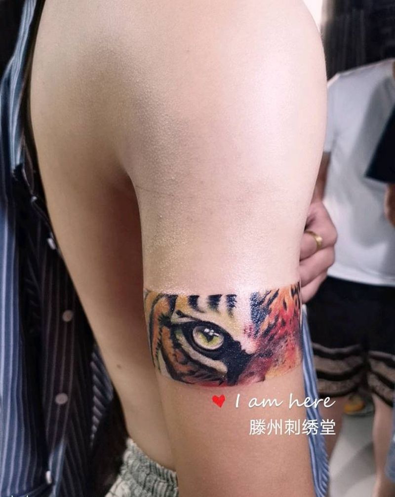 虎纹身图片_手臂欧美写实纹身图案
