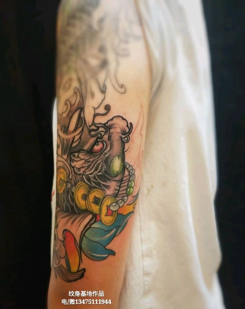 鲤鱼花臂拼接纹身图片