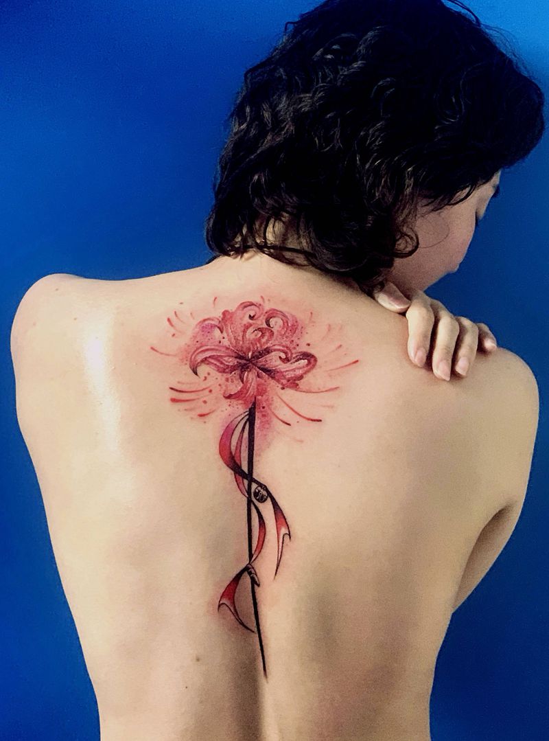 彼岸花纹身图片_背部纹身图案