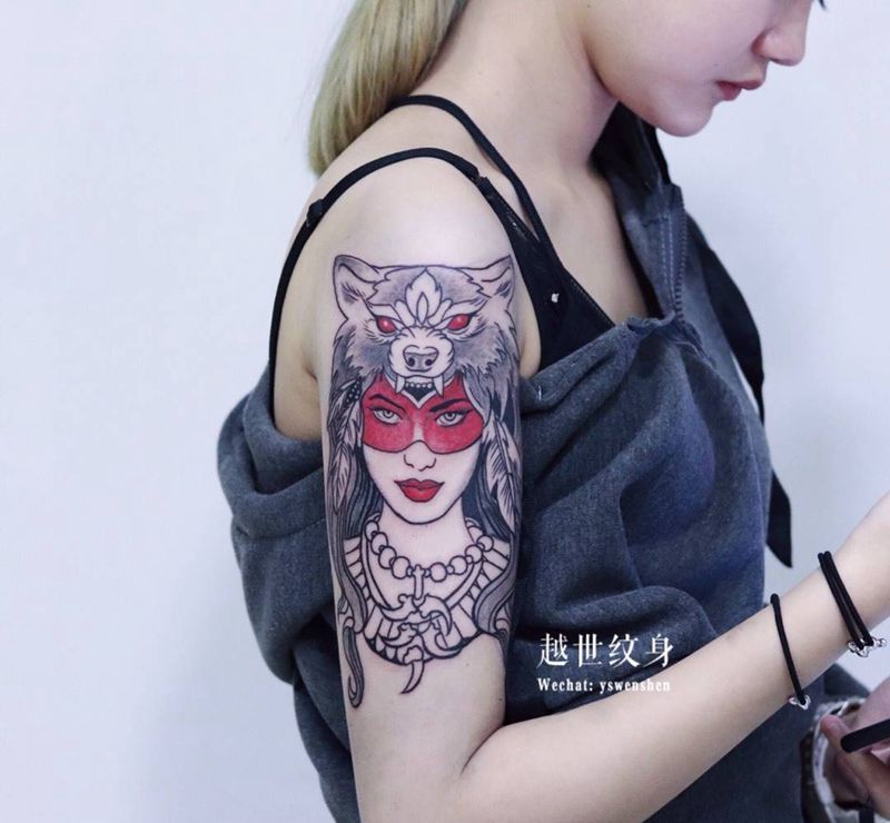 狼女纹身图片_肩部手臂狼纹身图案