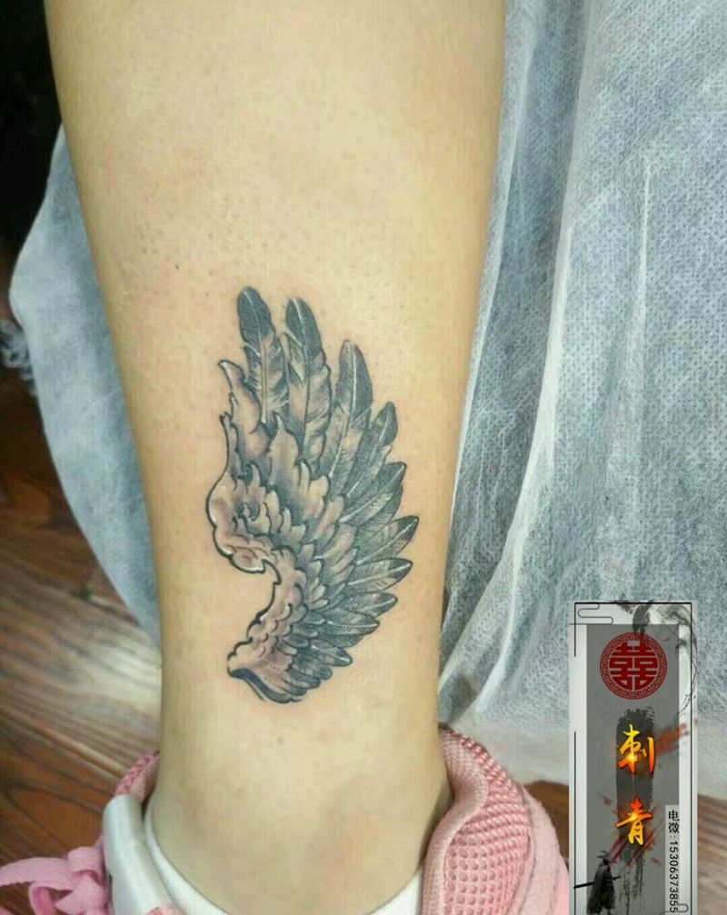 翅膀纹身图片_腿部脚部翅膀纹身图案