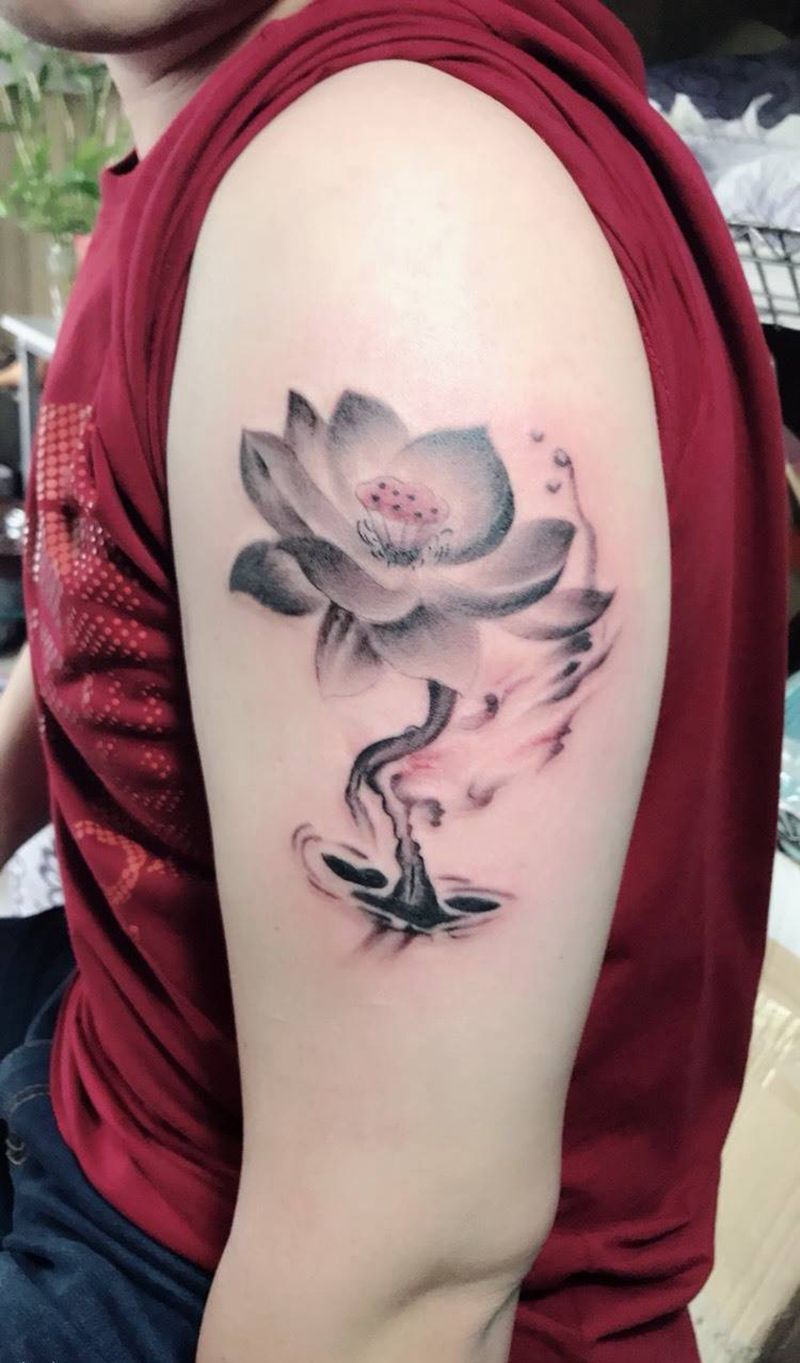 荷花纹身图片