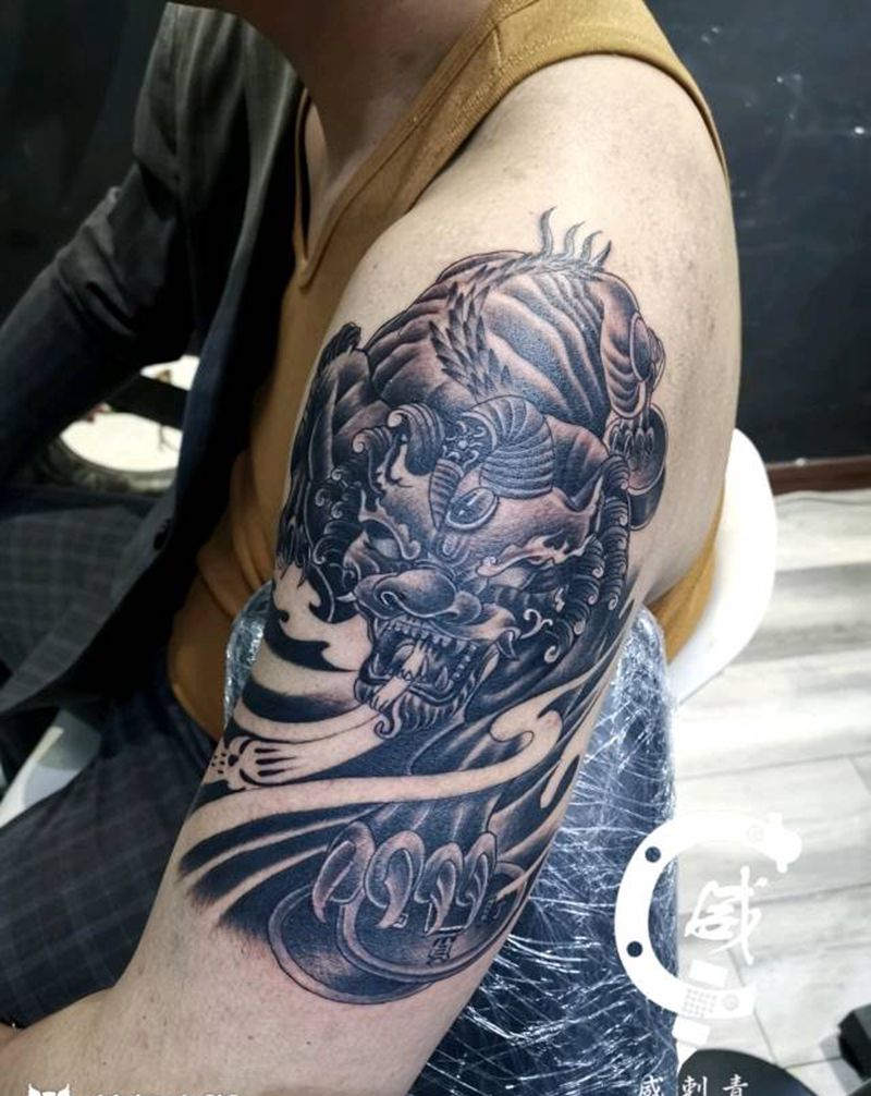 貔貅纹身图片_臀部新传统貔貅纹身图案