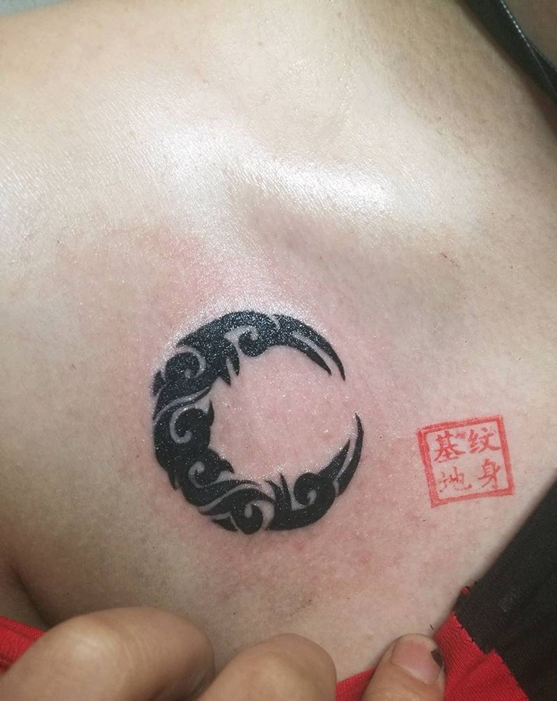 月亮图腾纹身图片
