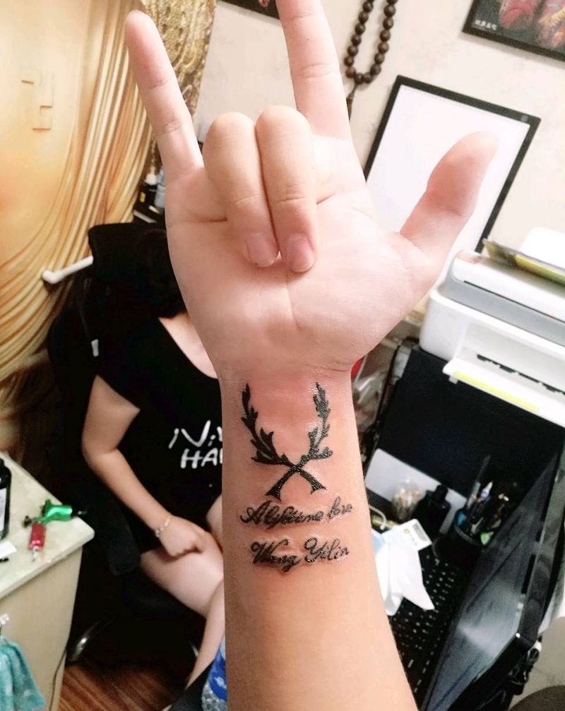 嗯!他很爱那个姑娘!纹身图片