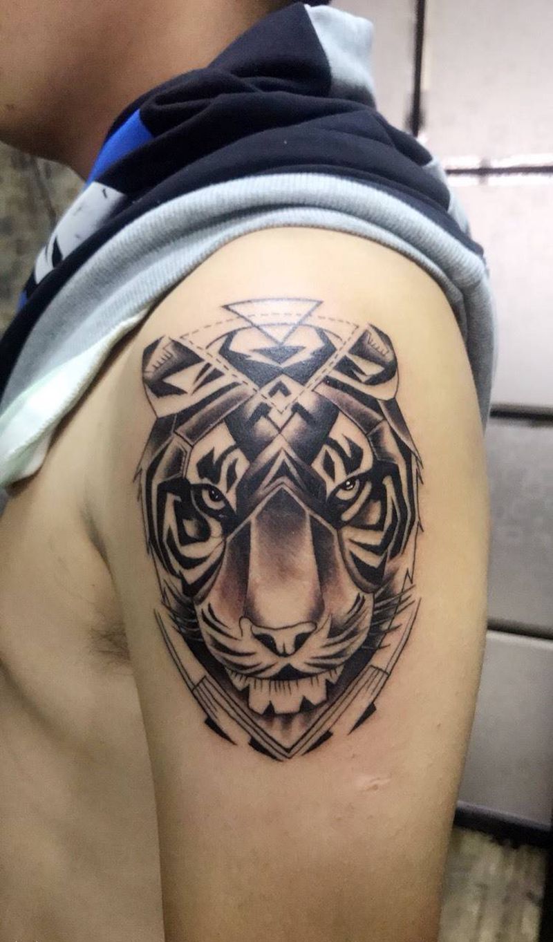 抽象虎纹身图片