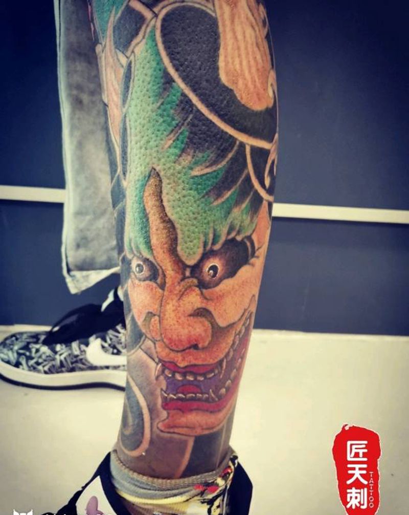 班诺鱼纹身图片_腿部老传统新传统纹身图案