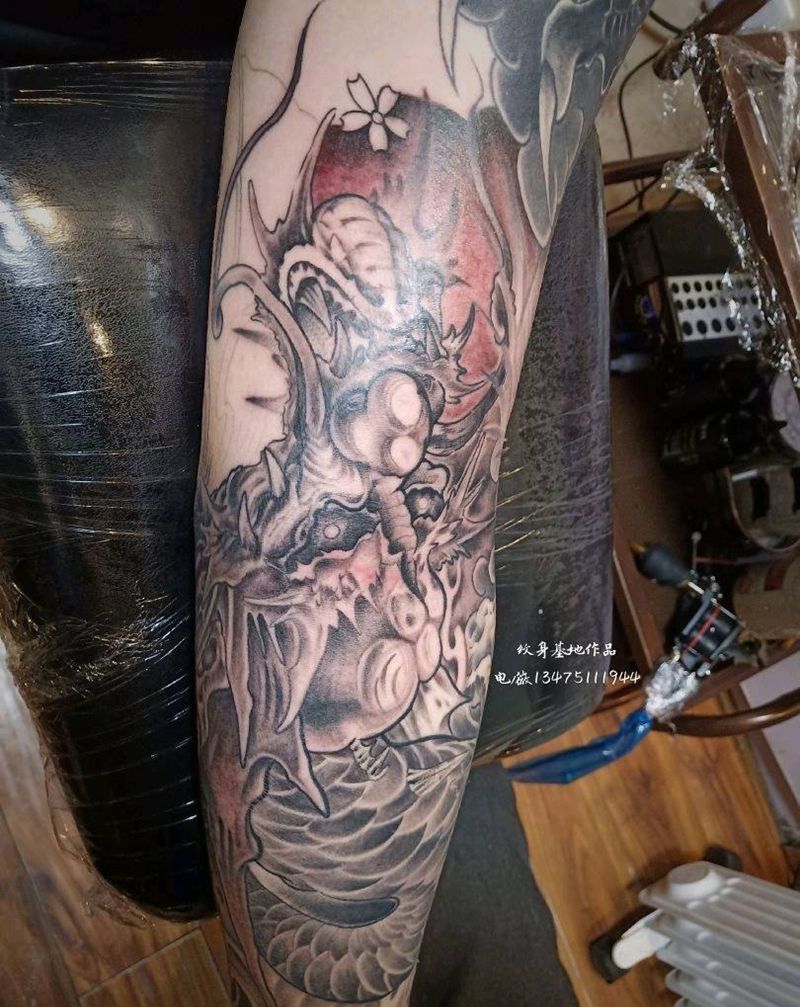 花臂龙纹身图片_手臂新传统纹身图案