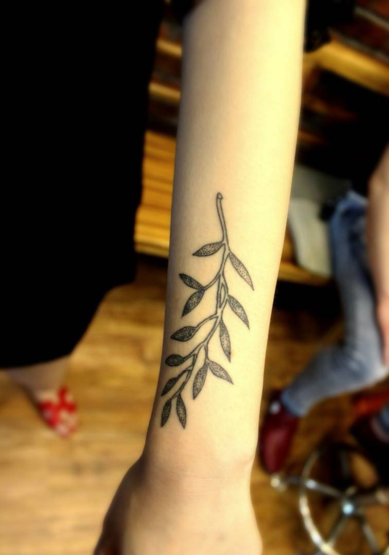 组图纹身图片_成品胸部腰部腹部背部手臂欧美传统字符鬼神纹身图案