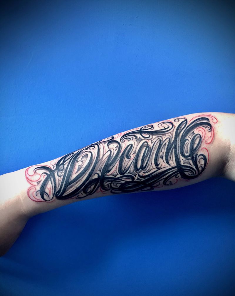 花体字纹身图片_手臂花体字纹身图案