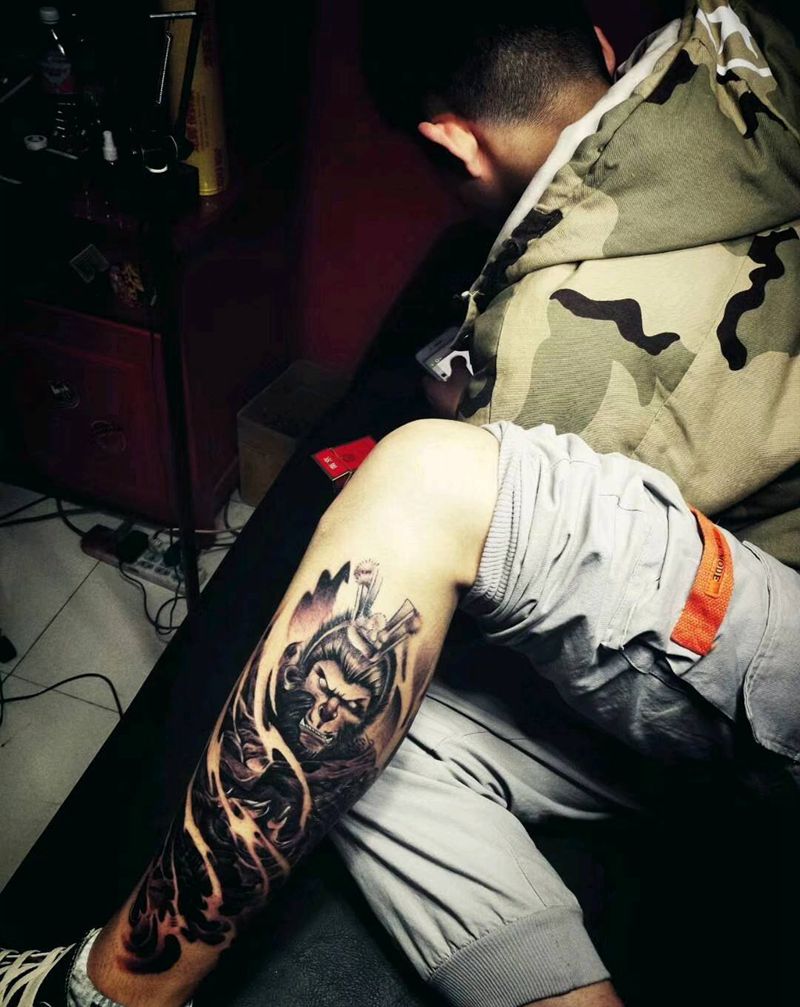 猴子纹身图片_腿部新传统纹身图案