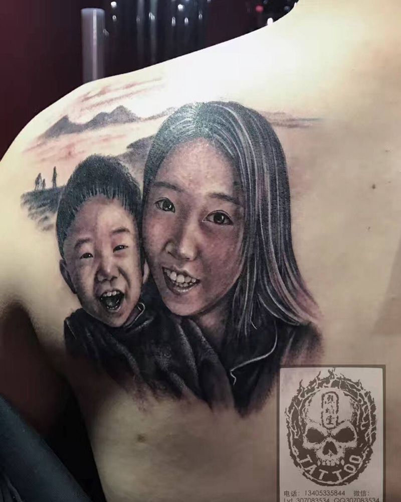 母子照片纹身图片_胸部欧美原创人物纹身图案