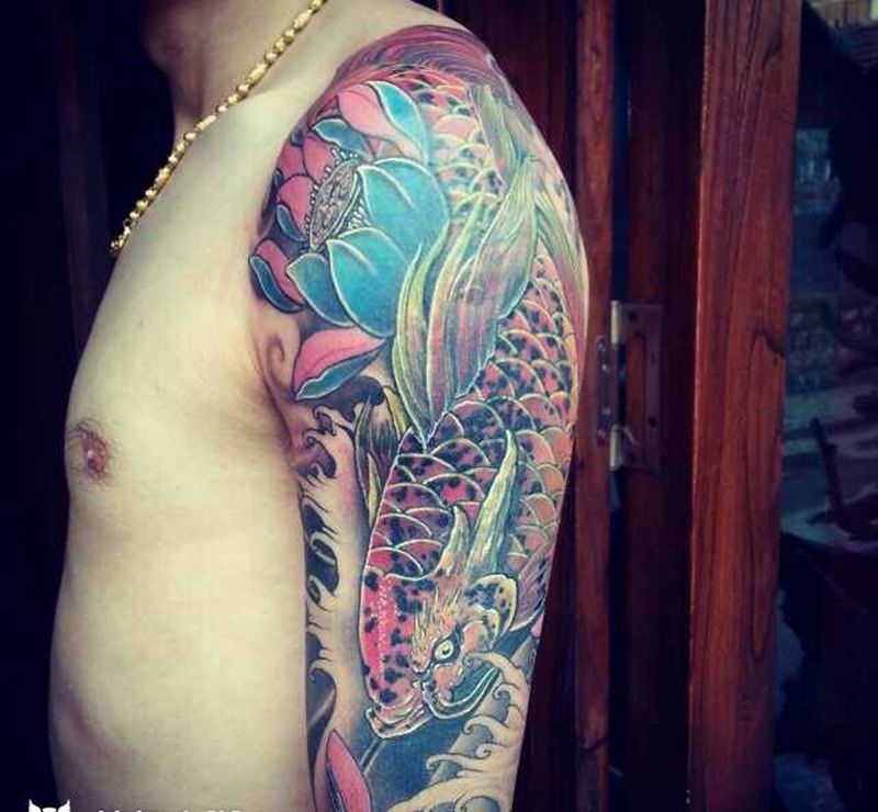 锦鲤纹身图片_成品肩部遮盖作品神兽动物原创纹身图案