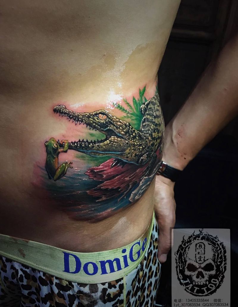 鳄鱼与小青蛙纹身图片_成品腰部欧美动物纹身图案