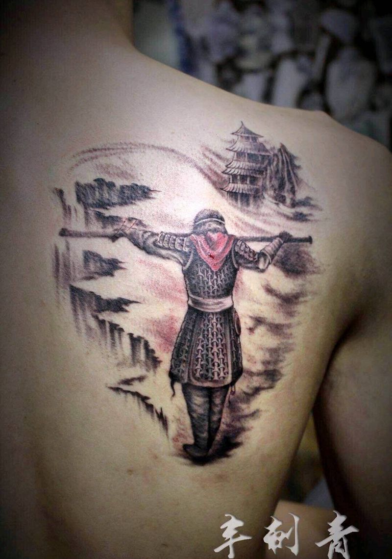 路纹身图片_背部新传统纹身图案