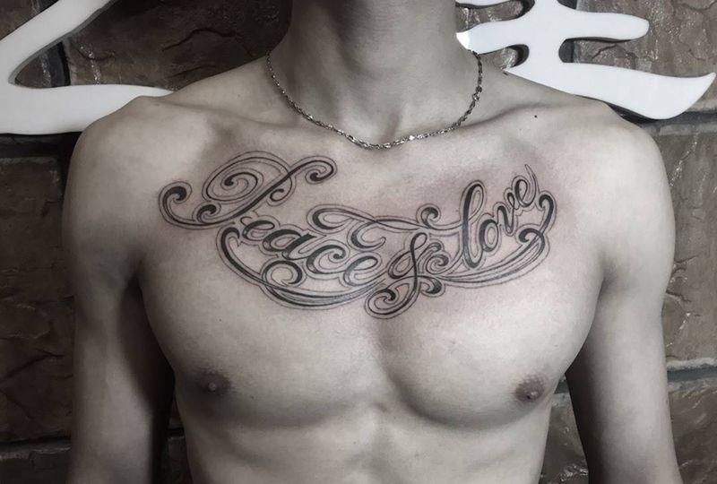 花体，花胸纹身图片_成品胸部欧美字符图腾原创花体纹身图案