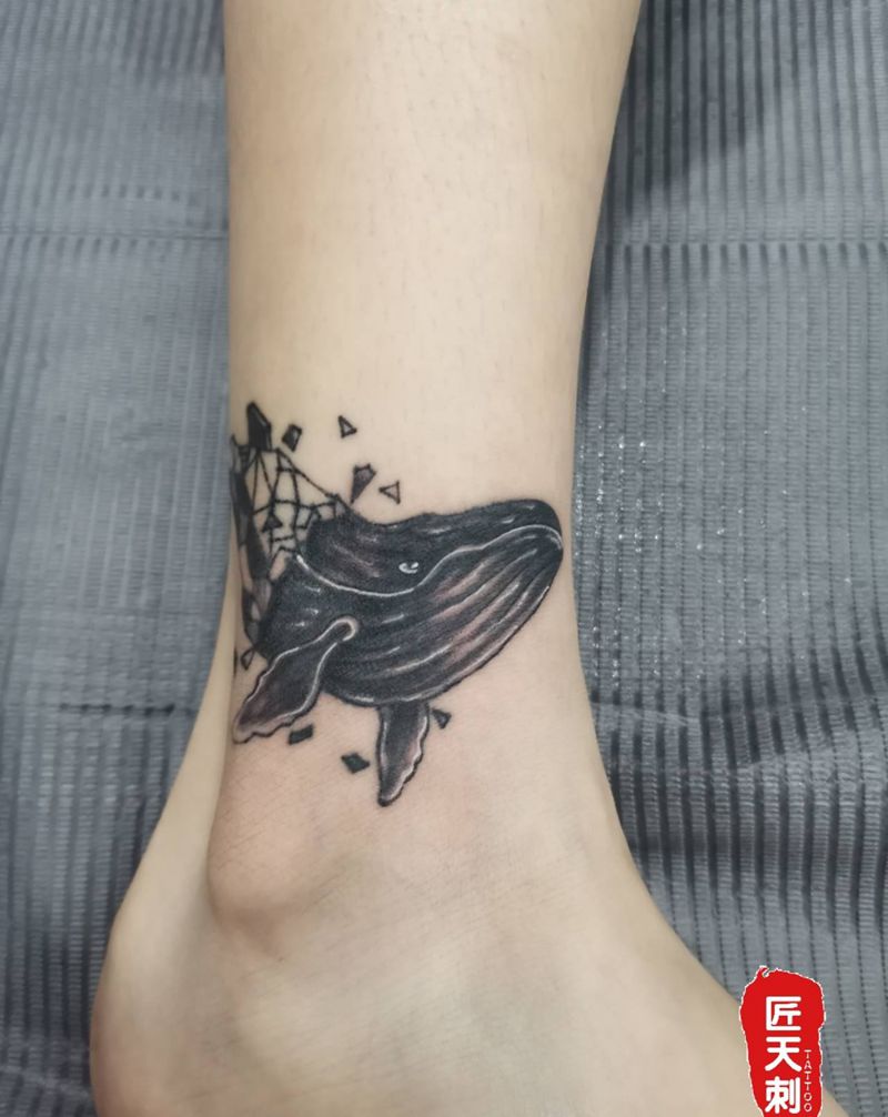 鲸鱼 遮盖纹身图片_脚部腿部几何水墨纹身图案