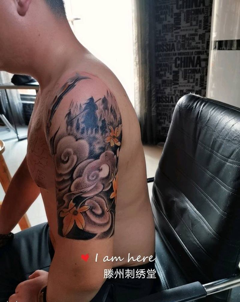 包大臂纹身图片_肩部老传统纹身图案