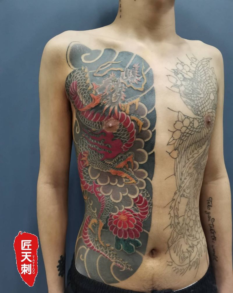 龙凤开衫纹身图片_胸部腹部老传统新传统纹身图案