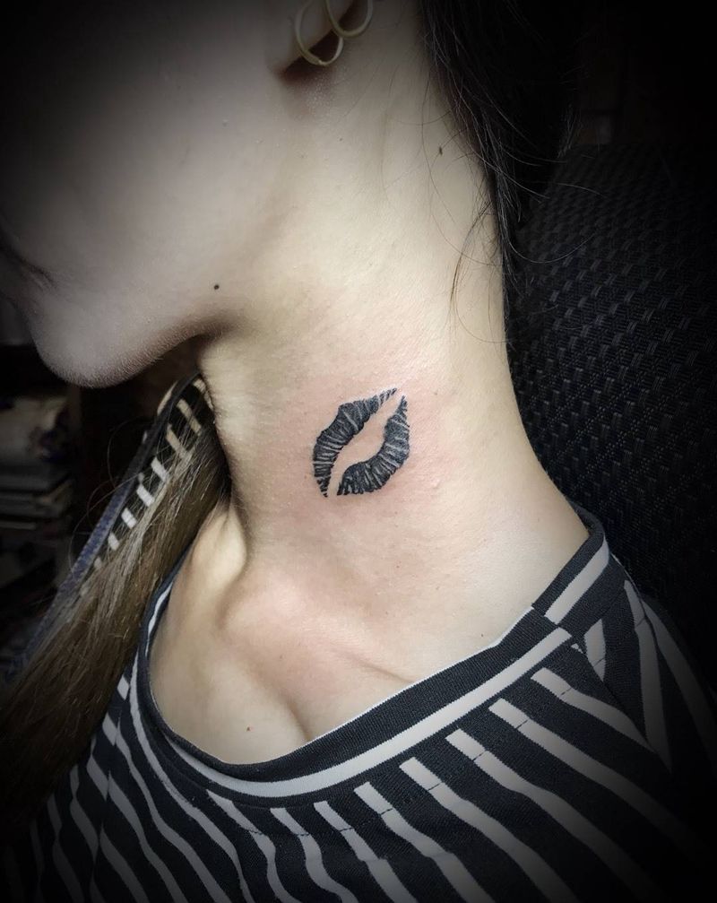 唇印纹身图片_成品颈部欧美图腾美女纹身图案