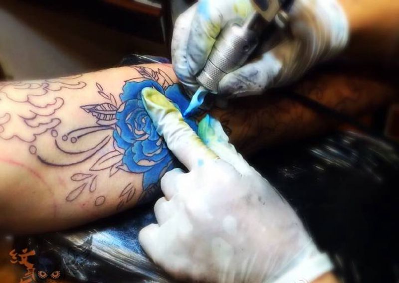 彩色花臂纹身图片_成品手臂欧美植物纹身图案