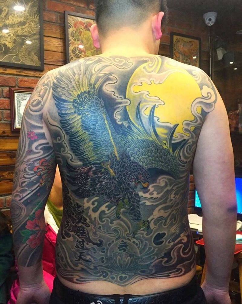 雄鹰纹身图片_成品背部传统动物原创纹身图案