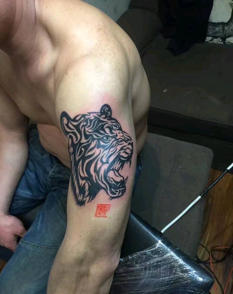 霸气侧漏。纹身图片