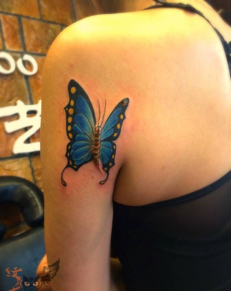 蝴蝶遮盖疤痕纹身图片_成品肩部传统动物遮盖纹身图案