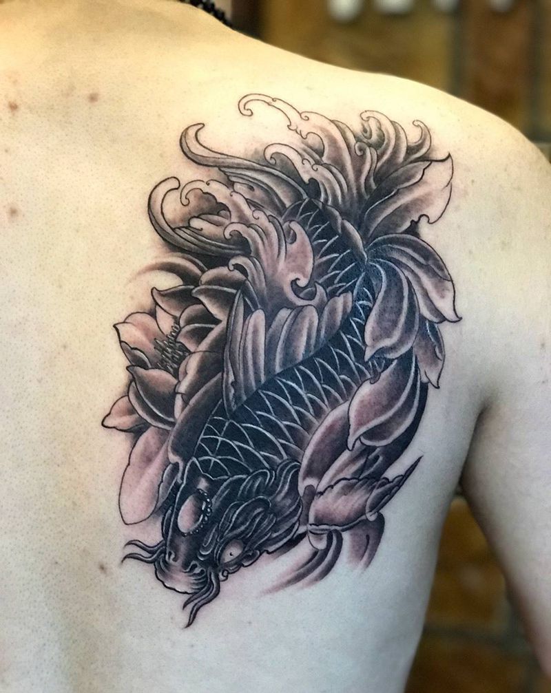 鲤鱼纹身图片_成品肩部传统鲤鱼原创纹身图案