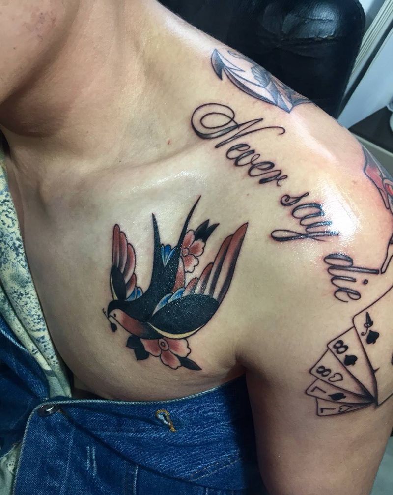 欧美风格燕纹身图片