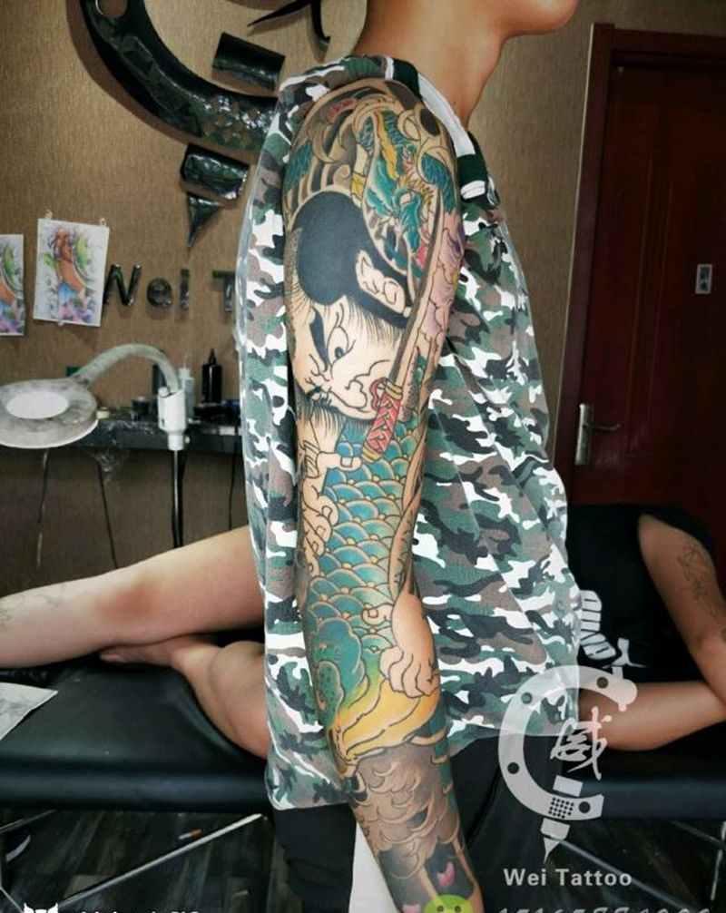 鬼若丸杀鲤纹身图片