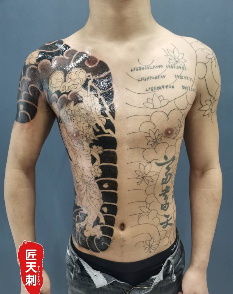 开衫纹身图片_胸部腹部老传统纹身图案