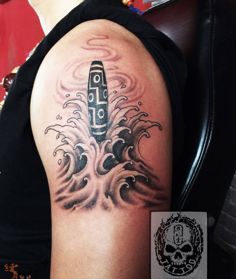 九眼天珠纹身图片_成品肩部传统原创宗教纹身图案