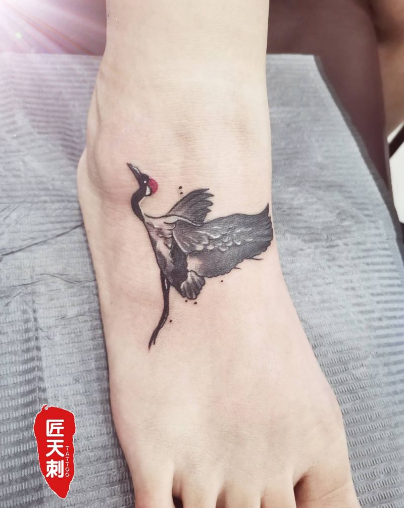 仙鹤纹身图片_脚部水墨水彩纹身图案