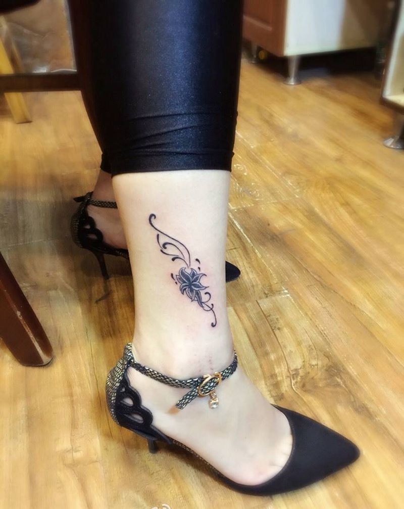 美女脚踝图腾花❀纹身图片_成品脚部欧美图腾植物纹身图案