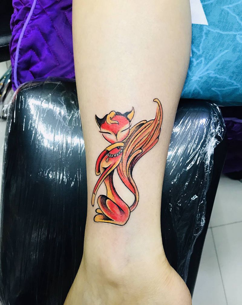 DL 脚踝彩狐纹身图片_腿部老传统纹身图案