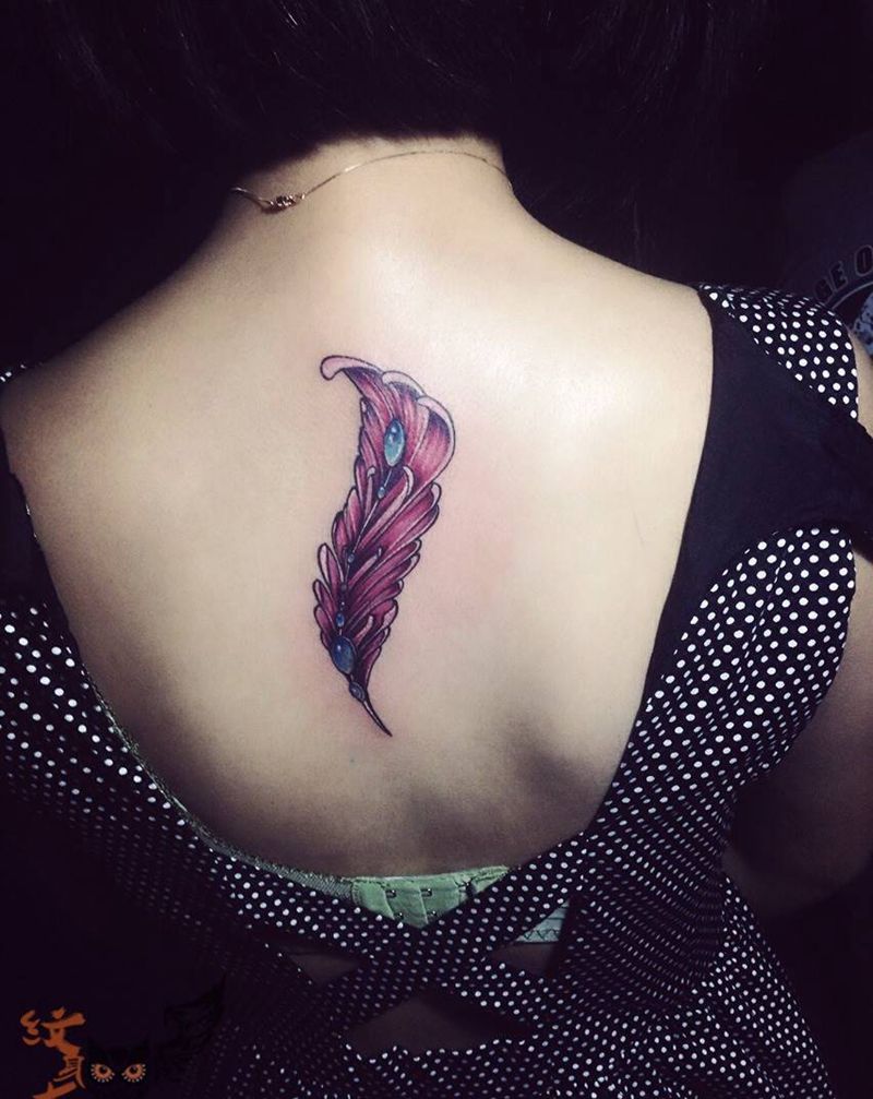 羽毛纹身图片_成品背部欧美动物静物纹身图案