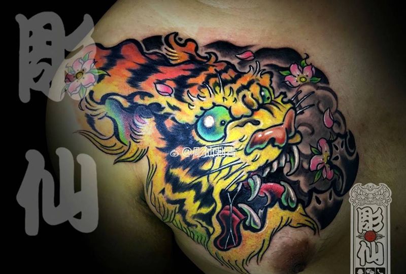 樱花虎纹身图片